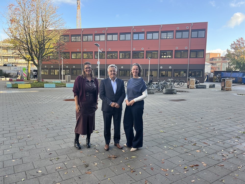 Nieuw schoolgebouw Internationale Schakelklas officieel geopend